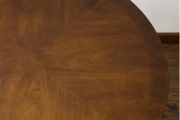 中古　DREXEL HERITAGE(ドレクセルヘリテイジ)　Et Cetera(エトセトラ)コレクション　優美なシルエットが目を引く小振りサイズのラウンドテーブル(ダイニングテーブル、丸テーブル、コーヒーテーブル、カフェテーブル)(R-079156)