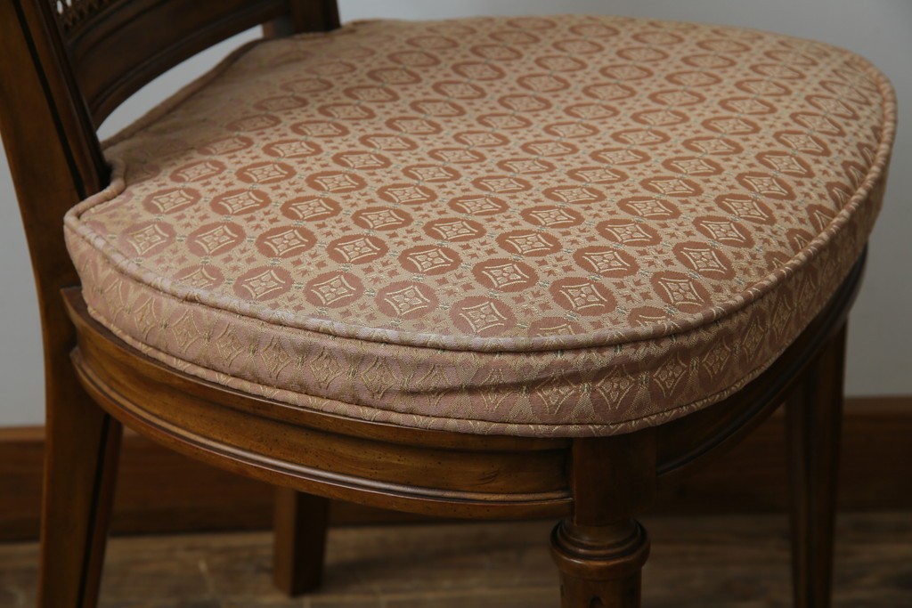 中古　DREXEL HERITAGE(ドレクセルヘリテイジ)　Et Cetera(エトセトラ)コレクション　エレガントな雰囲気づくりが叶うサイドチェア4脚セット　(R-079157)