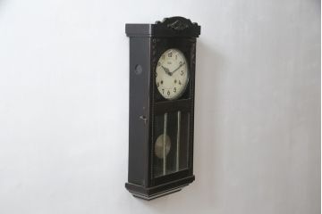 アンティーク時計　昭和レトロ　Meiji(明治時計社)　クォーツ式　意匠が細かいシックな掛け時計(古時計、柱時計、振り子時計)(R-079160)
