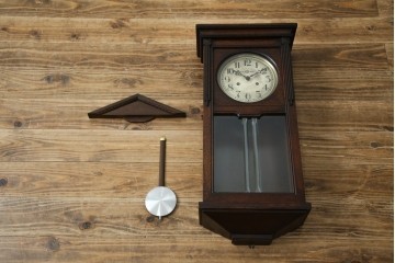 アンティーク時計　大正〜昭和初期　精工舎(SEIKOSHA、セイコー)　TRADE(S)MARK　クォーツ式　レトロシックな雰囲気漂う掛け時計(柱時計、古時計)　(R-079161)