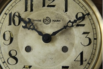 アンティーク時計　大正〜昭和初期　精工舎(SEIKOSHA、セイコー)　TRADE(S)MARK　クォーツ式　レトロシックな雰囲気漂う掛け時計(柱時計、古時計)　(R-079161)