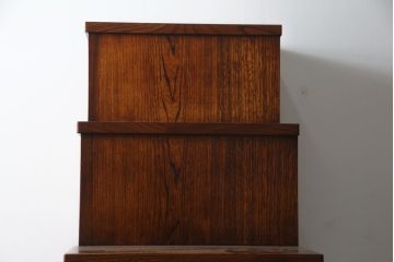 中古　美品!!　特注品　最高級品!!　職人手造り　通産大臣指定伝統的工芸品　岩谷堂箪笥　総欅(ケヤキ)材　漆塗りの二段重ね階段箪笥(収納箪笥、整理タンス、和たんす)(定価推定約200万円)(R-079165)