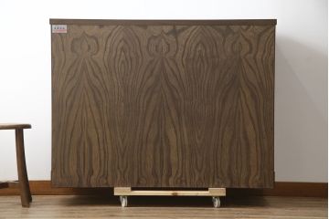中古　美品!!　岩谷堂箪笥　四尺丸清水型　力強い木目と重厚感ある金具が魅力の和箪笥(整理箪笥、衣装タンス、収納たんす、引き出し、サイドボード、サイドチェスト)(R-079166)
