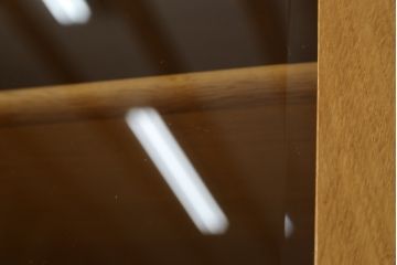 中古　飛騨産業　キツツキマーク　森のことばシリーズ　節を主役とした木本来の味わいを楽しめるキャビネット(食器棚、カップボード、収納棚、戸棚、飾り棚)(定価約44万円)(R-079167)