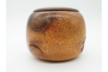 時代物　竹製　木目を生かしたデザインが目を引く碁笥(中国?、唐物?、囲碁)(R-079173)