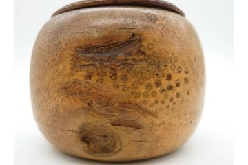 時代物　竹製　木目を生かしたデザインが目を引く碁笥(中国?、唐物?、囲碁)(R-079173)