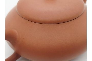 山田常山　朱泥　土の温もりを感じる茶銚(急須、茶注、煎茶道具、茶道具、茶器、和食器、共箱付き)(R-079174)