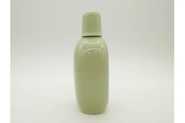 昭和期　当時物　戦中　水筒1点・ガラスコップ1点・徳利4点・猪口1点の合計7点セット(九谷焼、金彩、色絵、旧日本軍、陸軍、海軍、日章旗、支那事変記念、武勇、萬歳、万歳、誉、肉弾、大海中山酒造店、菊、桜、グラス、酒器、とっくり、おちょこ、ぐい呑み、杯、盃、和食器、陶器、硝子)(R-079176)