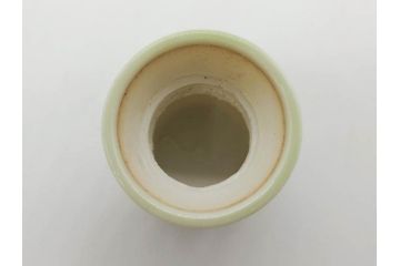昭和期　当時物　戦中　水筒1点・ガラスコップ1点・徳利4点・猪口1点の合計7点セット(九谷焼、金彩、色絵、旧日本軍、陸軍、海軍、日章旗、支那事変記念、武勇、萬歳、万歳、誉、肉弾、大海中山酒造店、菊、桜、グラス、酒器、とっくり、おちょこ、ぐい呑み、杯、盃、和食器、陶器、硝子)(R-079176)