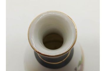 昭和期　当時物　戦中　水筒1点・ガラスコップ1点・徳利4点・猪口1点の合計7点セット(九谷焼、金彩、色絵、旧日本軍、陸軍、海軍、日章旗、支那事変記念、武勇、萬歳、万歳、誉、肉弾、大海中山酒造店、菊、桜、グラス、酒器、とっくり、おちょこ、ぐい呑み、杯、盃、和食器、陶器、硝子)(R-079176)