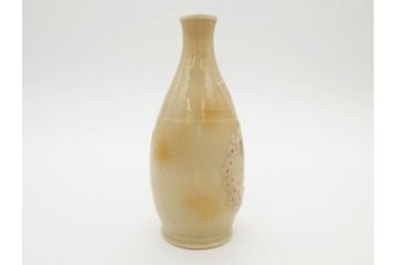 昭和期　当時物　戦中　水筒1点・ガラスコップ1点・徳利4点・猪口1点の合計7点セット(九谷焼、金彩、色絵、旧日本軍、陸軍、海軍、日章旗、支那事変記念、武勇、萬歳、万歳、誉、肉弾、大海中山酒造店、菊、桜、グラス、酒器、とっくり、おちょこ、ぐい呑み、杯、盃、和食器、陶器、硝子)(R-079176)