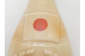 昭和期　当時物　戦中　水筒1点・ガラスコップ1点・徳利4点・猪口1点の合計7点セット(九谷焼、金彩、色絵、旧日本軍、陸軍、海軍、日章旗、支那事変記念、武勇、萬歳、万歳、誉、肉弾、大海中山酒造店、菊、桜、グラス、酒器、とっくり、おちょこ、ぐい呑み、杯、盃、和食器、陶器、硝子)(R-079176)