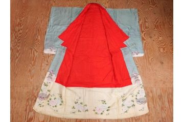 アンティーク　明治〜大正期　正絹　着物(古布、リメイク、衣装、和服、和装、女性、丸に三つ柏、家紋、御簾、几帳、牡丹、菊、扇子、花、シルク、日本、ジャパン、Japanese KIMONO)(R-079177)