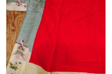 アンティーク　明治〜大正期　正絹　着物(古布、リメイク、衣装、和服、和装、女性、丸に三つ柏、家紋、御簾、几帳、牡丹、菊、扇子、花、シルク、日本、ジャパン、Japanese KIMONO)(R-079177)