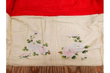 アンティーク　明治〜大正期　正絹　着物(古布、リメイク、衣装、和服、和装、女性、丸に三つ柏、家紋、御簾、几帳、牡丹、菊、扇子、花、シルク、日本、ジャパン、Japanese KIMONO)(R-079177)