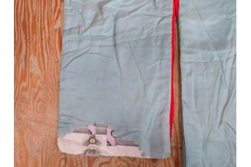 アンティーク　明治〜大正期　正絹　着物(古布、リメイク、衣装、和服、和装、女性、丸に三つ柏、家紋、御簾、几帳、牡丹、菊、扇子、花、シルク、日本、ジャパン、Japanese KIMONO)(R-079177)