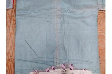アンティーク　明治〜大正期　正絹　着物(古布、リメイク、衣装、和服、和装、女性、丸に三つ柏、家紋、御簾、几帳、牡丹、菊、扇子、花、シルク、日本、ジャパン、Japanese KIMONO)(R-079177)
