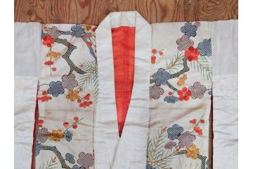 アンティーク　明治〜大正期　正絹　刺繍　着物(古布、リメイク、絞り染め、金糸、衣装、和服、和装、女性、松、梅、花、鶴、ツル、鳥、シルク、日本、ジャパン、Japanese KIMONO)(R-079178)