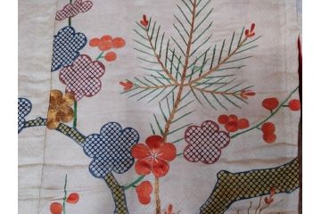 アンティーク　明治〜大正期　正絹　刺繍　着物(古布、リメイク、絞り染め、金糸、衣装、和服、和装、女性、松、梅、花、鶴、ツル、鳥、シルク、日本、ジャパン、Japanese KIMONO)(R-079178)