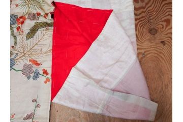 アンティーク　明治〜大正期　正絹　刺繍　着物(古布、リメイク、絞り染め、金糸、衣装、和服、和装、女性、松、梅、花、鶴、ツル、鳥、シルク、日本、ジャパン、Japanese KIMONO)(R-079178)