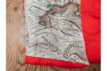 アンティーク　明治〜大正期　正絹　刺繍　着物　打掛(古布、リメイク、衣装、和服、和装、女性、松竹梅、花、波、海、鶴、ツル、鳥、シルク、日本、ジャパン、Japanese KIMONO)(R-079179)