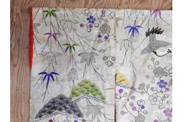 アンティーク　明治〜大正期　正絹　刺繍　着物　打掛(古布、リメイク、衣装、和服、和装、女性、松竹梅、花、波、海、鶴、ツル、鳥、シルク、日本、ジャパン、Japanese KIMONO)(R-079179)
