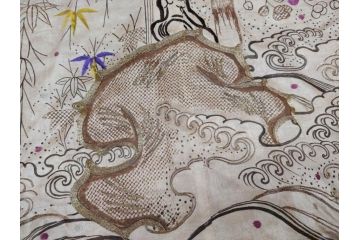 アンティーク　明治〜大正期　正絹　刺繍　着物　打掛(古布、リメイク、衣装、和服、和装、女性、松竹梅、花、波、海、鶴、ツル、鳥、シルク、日本、ジャパン、Japanese KIMONO)(R-079179)