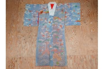 アンティーク　明治期　正絹　刺繍　縮緬　着物(古布、リメイク、絞り染め、衣装、和服、和装、女性、松竹梅、花、波、海、鶴、ツル、鳥、亀、カメ、シルク、日本、ジャパン、Japanese KIMONO)(R-079180)
