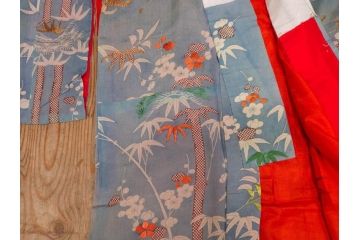 アンティーク　明治期　正絹　刺繍　縮緬　着物(古布、リメイク、絞り染め、衣装、和服、和装、女性、松竹梅、花、波、海、鶴、ツル、鳥、亀、カメ、シルク、日本、ジャパン、Japanese KIMONO)(R-079180)