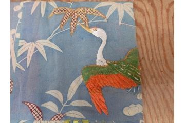 アンティーク　明治期　正絹　刺繍　縮緬　着物(古布、リメイク、絞り染め、衣装、和服、和装、女性、松竹梅、花、波、海、鶴、ツル、鳥、亀、カメ、シルク、日本、ジャパン、Japanese KIMONO)(R-079180)