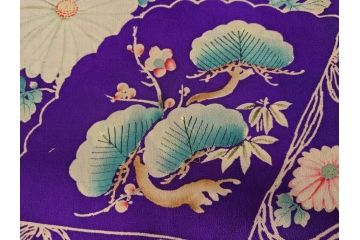 アンティーク　大正〜昭和初期　正絹　縮緬　子供用着物(古布、リメイク、鷹の羽紋、家紋、菊、扇子、衣装、和服、和装、シルク、日本、ジャパン、Japanese KIMONO)(R-079183)