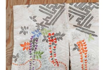 アンティーク　正絹　刺繍　羽織(古布、リメイク、菊、牡丹、竹、扇子、花しょうぶ、梅、藤、衣装、和服、和装、シルク、日本、ジャパン、Japanese KIMONO)(R-079184)