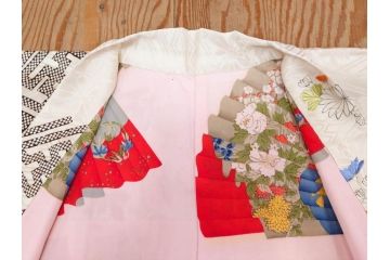 アンティーク　正絹　刺繍　羽織(古布、リメイク、菊、牡丹、竹、扇子、花しょうぶ、梅、藤、衣装、和服、和装、シルク、日本、ジャパン、Japanese KIMONO)(R-079184)