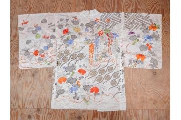 アンティーク　正絹　刺繍　羽織(古布、リメイク、菊、牡丹、竹、扇子、花しょうぶ、梅、藤、衣装、和服、和装、シルク、日本、ジャパン、Japanese KIMONO)(R-079184)