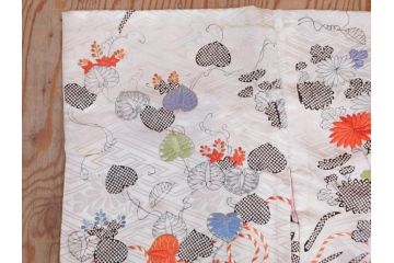 アンティーク　正絹　刺繍　羽織(古布、リメイク、菊、牡丹、竹、扇子、花しょうぶ、梅、藤、衣装、和服、和装、シルク、日本、ジャパン、Japanese KIMONO)(R-079184)