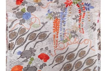 アンティーク　正絹　刺繍　羽織(古布、リメイク、菊、牡丹、竹、扇子、花しょうぶ、梅、藤、衣装、和服、和装、シルク、日本、ジャパン、Japanese KIMONO)(R-079184)