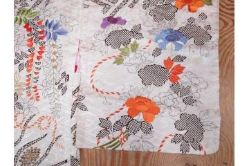 アンティーク　正絹　刺繍　羽織(古布、リメイク、菊、牡丹、竹、扇子、花しょうぶ、梅、藤、衣装、和服、和装、シルク、日本、ジャパン、Japanese KIMONO)(R-079184)