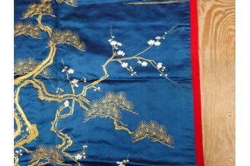 江戸〜明治期　細かな刺繍が美しい掛袱紗(古裂、古布、リメイク、金糸、鶴、ツル、松竹梅、ふくさ、フクサ、帛紗、服紗、房付き)(R-079185)