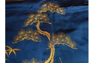 江戸〜明治期　細かな刺繍が美しい掛袱紗(古裂、古布、リメイク、金糸、鶴、ツル、松竹梅、ふくさ、フクサ、帛紗、服紗、房付き)(R-079185)