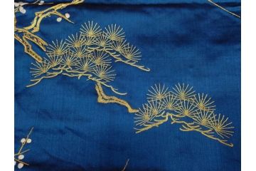 江戸〜明治期　細かな刺繍が美しい掛袱紗(古裂、古布、リメイク、金糸、鶴、ツル、松竹梅、ふくさ、フクサ、帛紗、服紗、房付き)(R-079185)