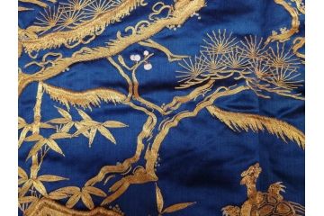 江戸〜明治期　細かな刺繍が美しい掛袱紗(古裂、古布、リメイク、金糸、鶴、ツル、松竹梅、ふくさ、フクサ、帛紗、服紗、房付き)(R-079185)