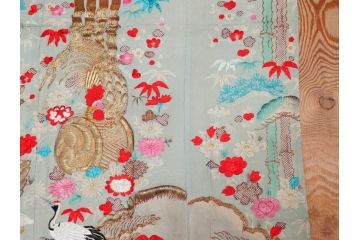江戸〜明治期　正絹　縮緬　緻密に刺繍された吉祥文様が素晴らしい古布(掛袱紗、リメイク、金糸、松竹梅、鶴、ツル、カメ、亀、古裂、服紗、フクサ、ふくさ、帛紗)(R-079186)