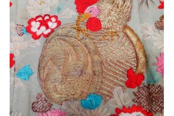 江戸〜明治期　正絹　縮緬　緻密に刺繍された吉祥文様が素晴らしい古布(掛袱紗、リメイク、金糸、松竹梅、鶴、ツル、カメ、亀、古裂、服紗、フクサ、ふくさ、帛紗)(R-079186)