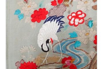 江戸〜明治期　正絹　縮緬　緻密に刺繍された吉祥文様が素晴らしい古布(掛袱紗、リメイク、金糸、松竹梅、鶴、ツル、カメ、亀、古裂、服紗、フクサ、ふくさ、帛紗)(R-079186)