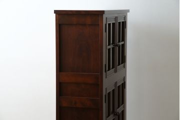中古　美品　松本民芸家具　お洒落な空間づくりに活躍するクラシックなA型ワインボード(ワインラック、キャビネット、収納棚、戸棚、食器棚、カップボード)(定価約65万円)(R-079189)