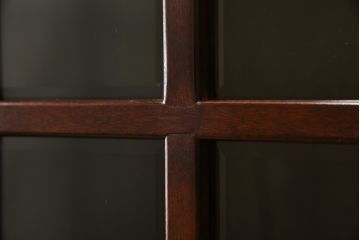 中古　美品　松本民芸家具　お洒落な空間づくりに活躍するクラシックなA型ワインボード(ワインラック、キャビネット、収納棚、戸棚、食器棚、カップボード)(定価約65万円)(R-079189)