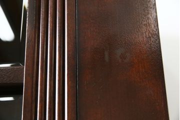中古　美品　松本民芸家具　お洒落な空間づくりに活躍するクラシックなA型ワインボード(ワインラック、キャビネット、収納棚、戸棚、食器棚、カップボード)(定価約65万円)(R-079189)