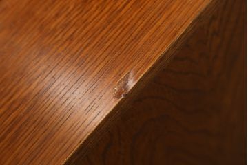 中古　希少デザイン　国産　職人手造り　欅(ケヤキ)材　引き出し32杯!　前面の美しい杢目が揃う薬箪笥(百目箪笥、小物収納、チェスト、薬タンス)(R-079190)