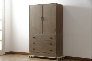 中古　品のある佇まいが魅力的なシンプルなデザインの春日部総桐箪笥(総桐たんす、並厚、四方丸、衣装箪笥、着物箪笥、和タンス、引き出し)(R-079191)