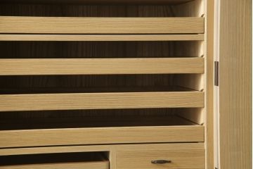 中古　品のある佇まいが魅力的なシンプルなデザインの春日部総桐箪笥(総桐たんす、並厚、四方丸、衣装箪笥、着物箪笥、和タンス、引き出し)(R-079191)